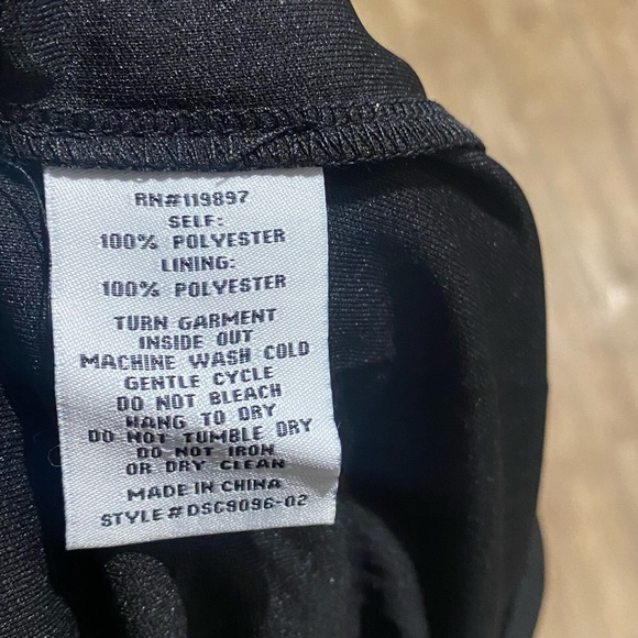 COLLECTIVE CONCEPTS-Square V-neck Dress- Size: Medium-Color: Black/Red-NEW!! - Picture 9 of 16